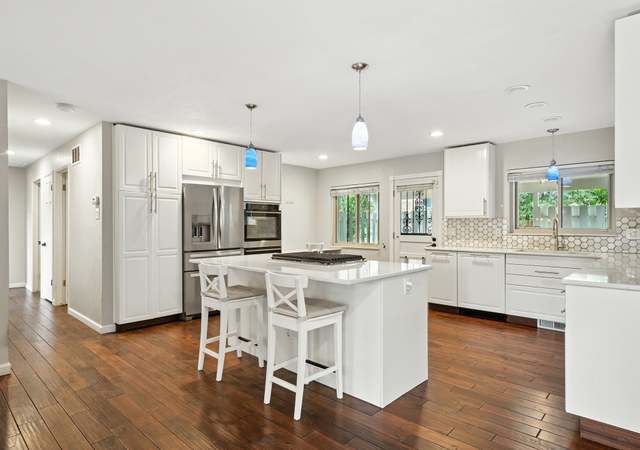 Property at 2039 S Xenophon St, Lakewood, CO 80228, 3 beds, 3 baths