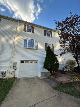 Photo of 2691 24th Rd S, Arlington, VA 22206