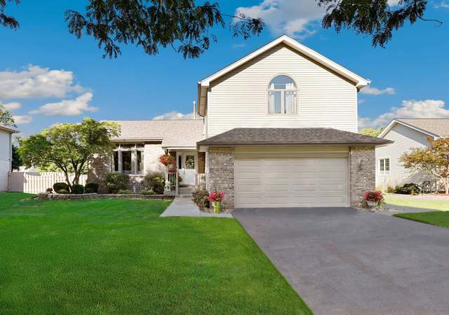 Property at 9312 S 77th Ct, Hickory Hills, IL 60457, 4 beds, 2.5 baths
