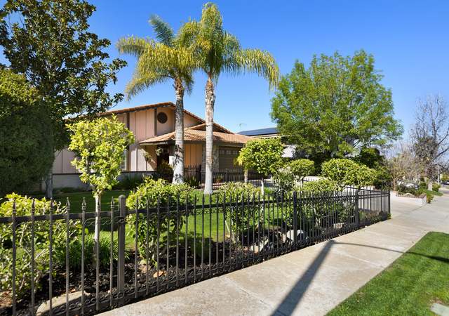 Photo of 2092 Applegate Dr, Corona, CA 92882