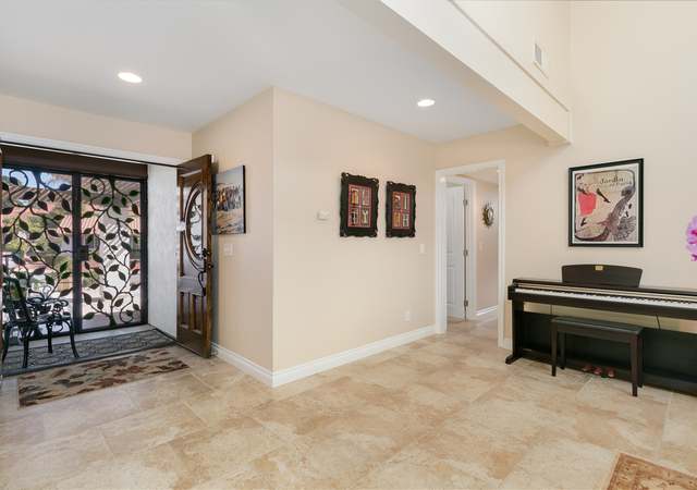 Photo of 17890 Plaza Valdivia, San Diego, CA 92128
