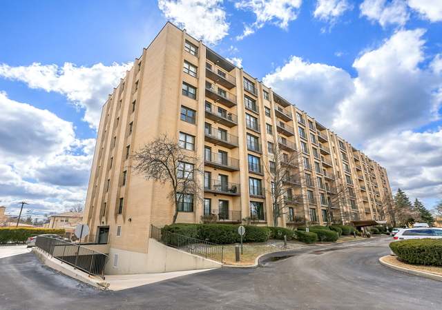 Photo of 4601 W Touhy Ave #206, Lincolnwood, IL 60712