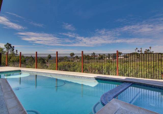 Photo of 12988 Pipilo Ct, San Diego, CA 92129