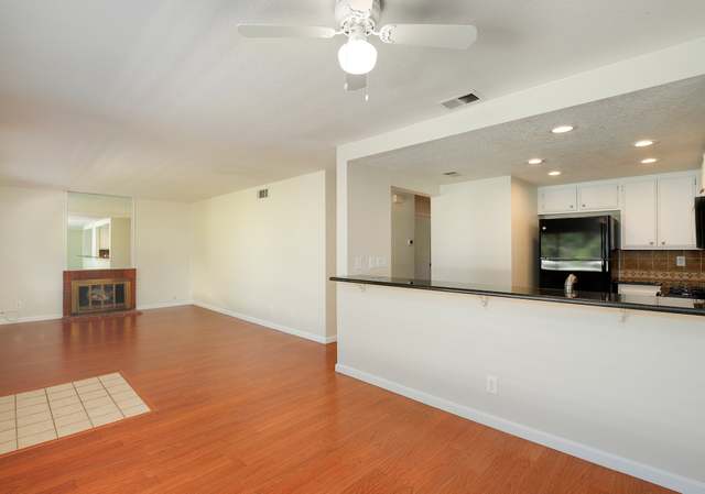 Photo of 874 Buttercup Rd, Carlsbad, CA 92011