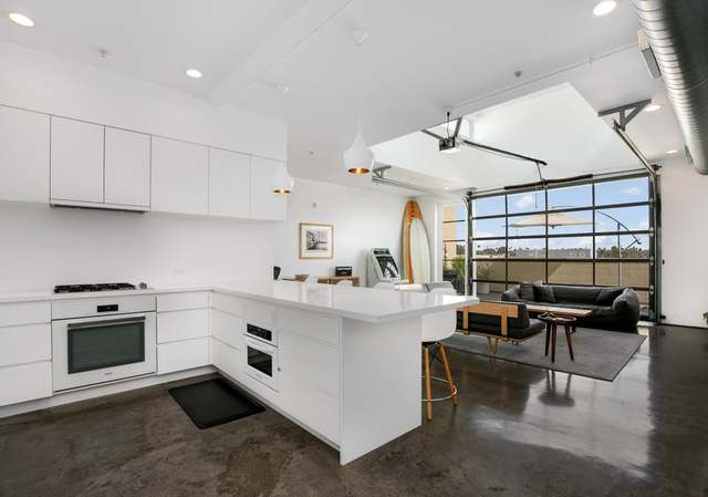 Photo of 1544 12th St #302, Santa Monica, CA 90401