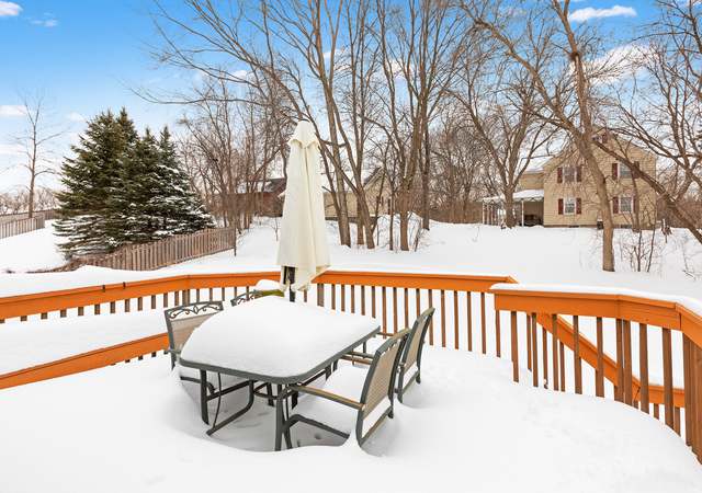 Photo of 1092 Northview Park Rd, Eagan, MN 55123
