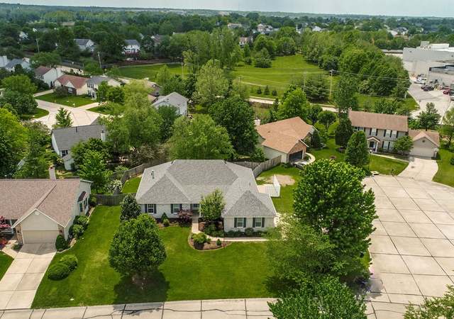 Photo of 111 Gunston Hall Dr, St Charles, MO 63304