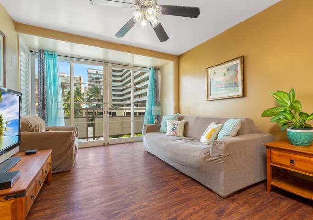 Photo of 445 Kaiolu St #407, Honolulu, HI 96815