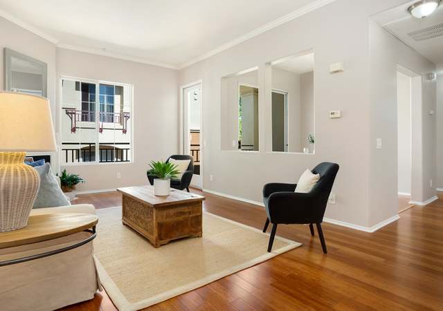 Photo of 12364 Carmel Country Rd #307, San Diego, CA 92130