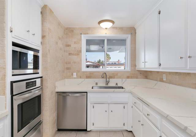 Photo of 6569 Alcala Knolls Dr, San Diego, CA 92111
