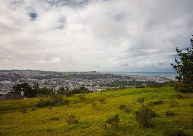 Photo of 483 Green Ridge Dr #8, Daly City, CA 94014