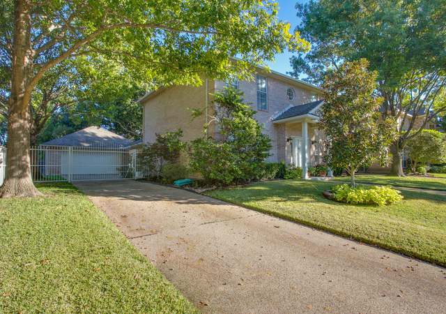 Photo of 6700 Castle Creek Dr, Fort Worth, TX 76132