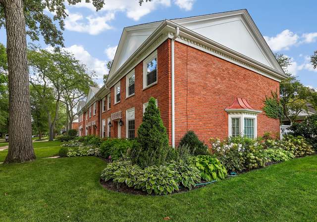 Photo of 347 Greenleaf Ave, Wilmette, IL 60091
