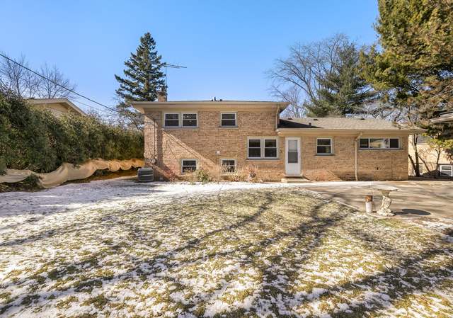 Photo of 230 Locust Rd, Wilmette, IL 60091