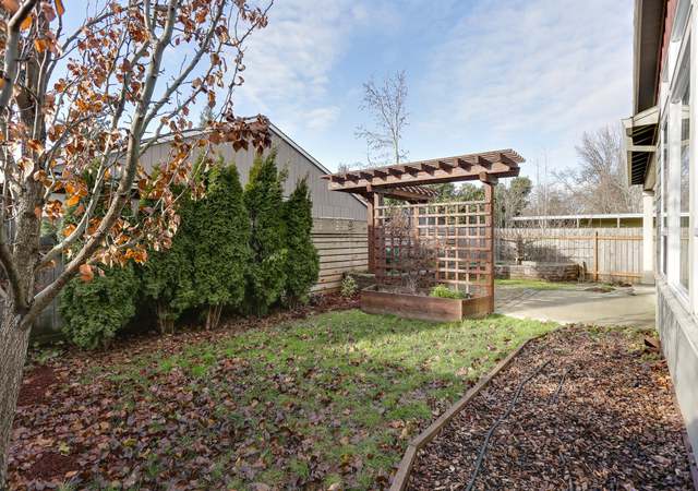 Photo of 7555 N Dwight Ave, Portland, OR 97203
