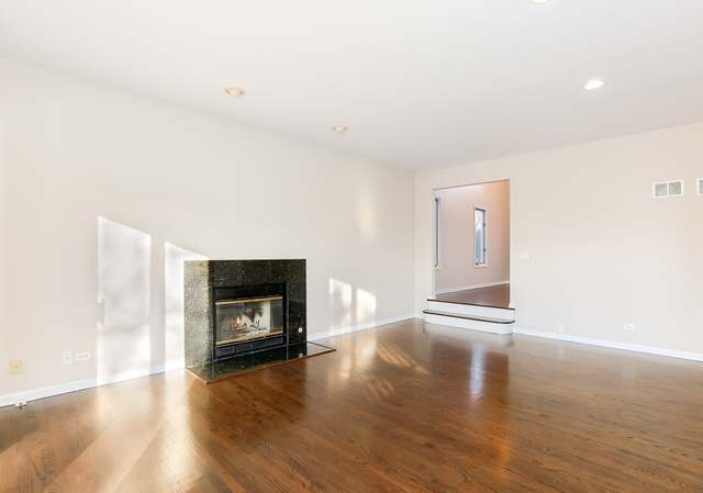 Photo of 2779 THE Mews, Northbrook, IL 60062