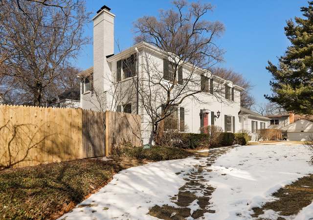 Photo of 1223 Greenwood St, Evanston, IL 60201