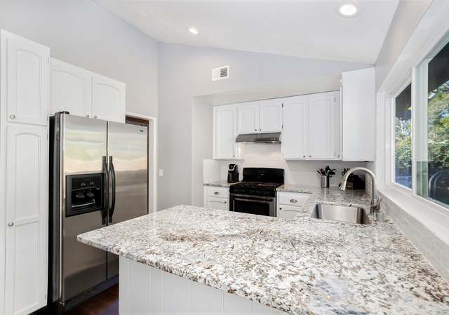 Photo of 4944 Claire Dr, Oceanside, CA 92057
