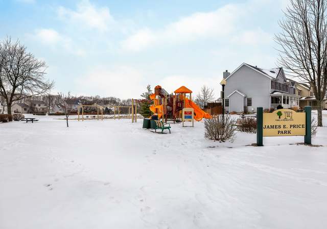 Photo of 406 E Barberry Cir, Yorkville, IL 60560