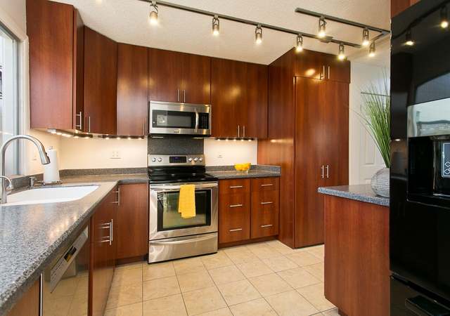 Photo of 710 Koko Isle Cir #2104, Honolulu, HI 96825
