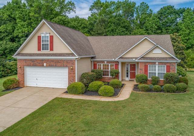 Photo of 754 Golden Tanager Ct, Greer, SC 29651