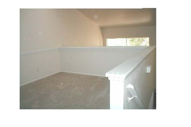 1850 E Ave J2 7 Lancaster Ca 1 Bed 2 Baths