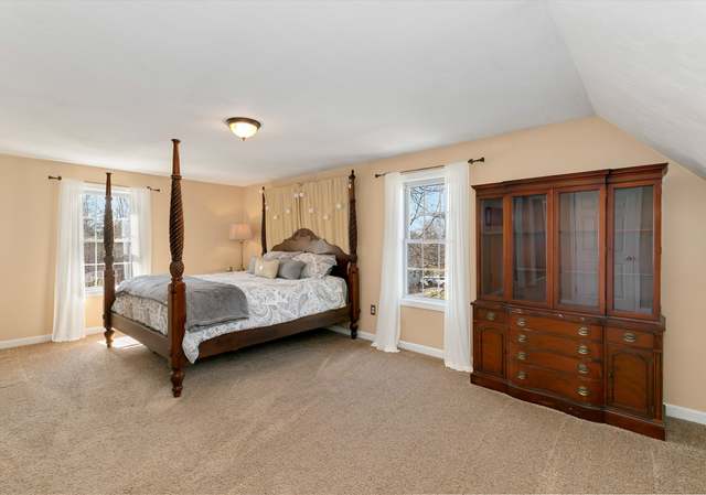 Photo of 38 Eliza Ct, Swansea, MA 02777