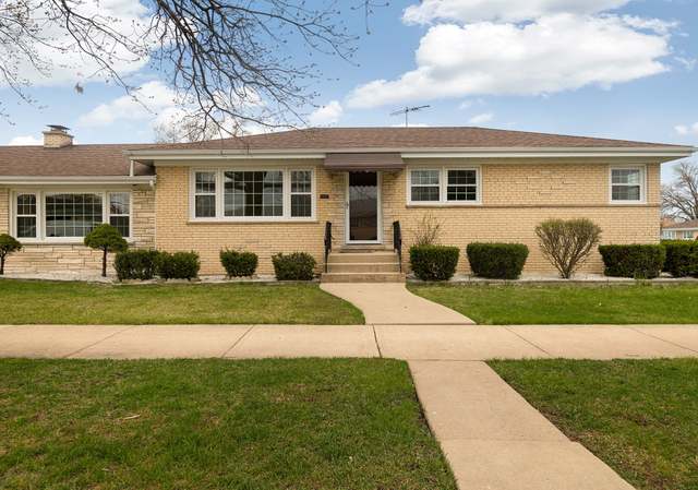 Photo of 8900 Oleander Ave, Morton Grove, IL 60053