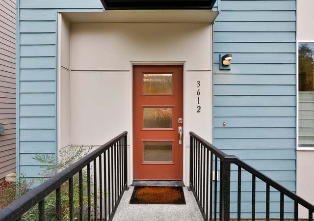 Photo of 3612 NE 145th St, Lake Forest Park, WA 98155