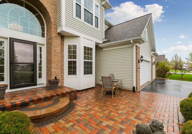 Photo of 2302 Emerald Ln, Yorkville, IL 60560