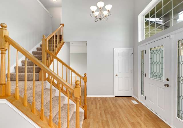 Photo of 1930 Capri Dr, Aurora, IL 60503