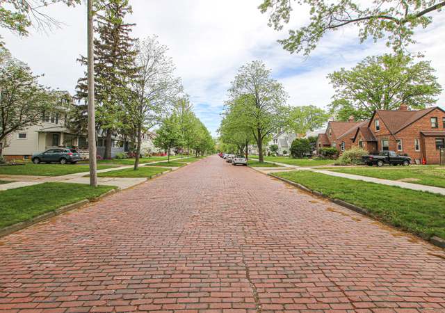 Photo of 1296 French Ave, Lakewood, OH 44107