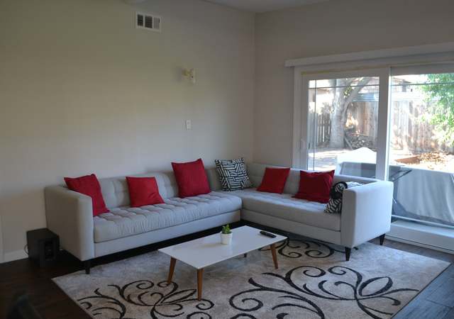 Photo of 939 Runnymede St, East Palo Alto, CA 94303