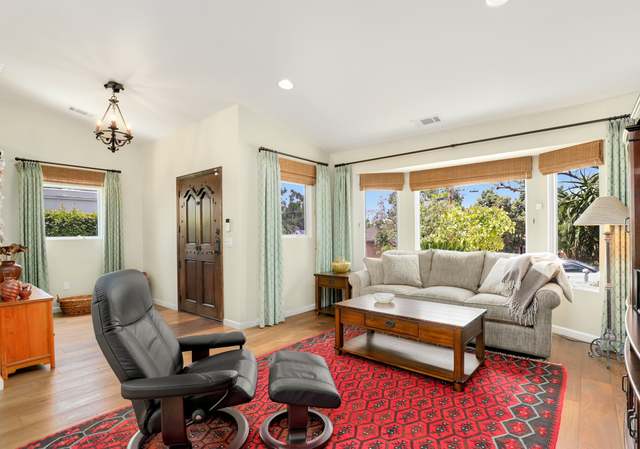 Photo of 3511 Jackdaw St, San Diego, CA 92103