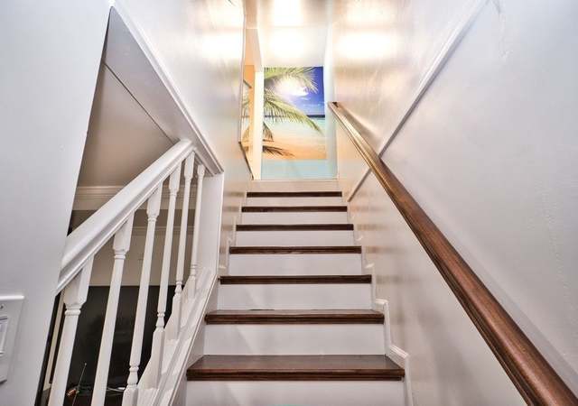 Photo of 1059 W Winona St, Chicago, IL 60640