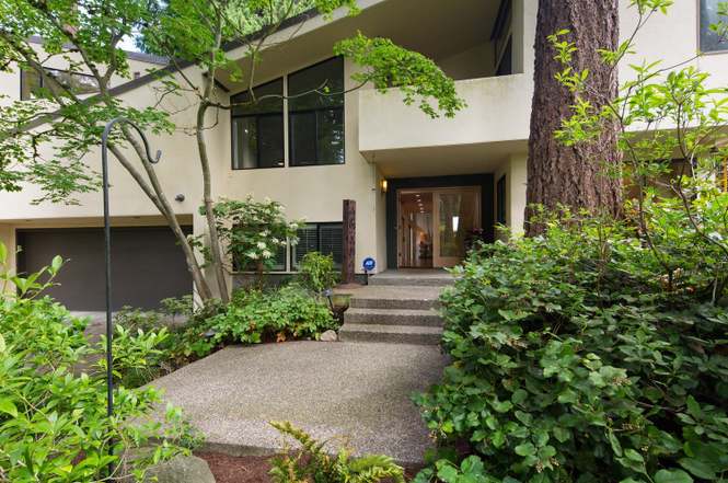 10500 Se 27th St Beaux Arts Wa 98004 4 Beds 2 75 Baths 10500 Se 27th St Beaux Arts Wa 98004 4 Beds 2 75 Baths