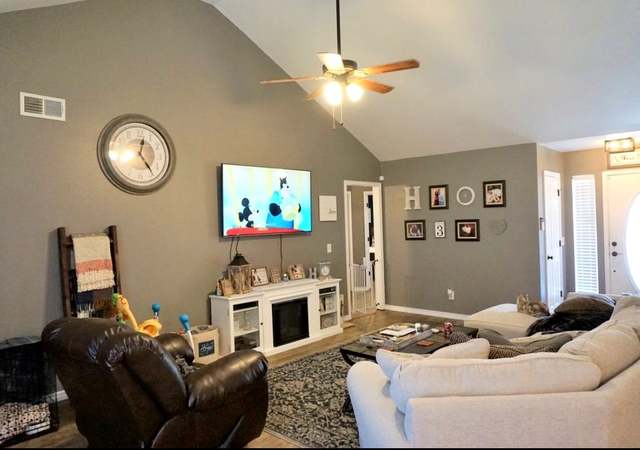 Property at 1105 S Marina Dr, Oologah, OK 74053, 3 beds, 2 baths