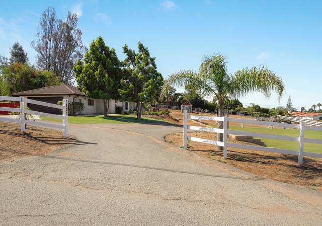 Photo of 3421 Hillside Ln, Fallbrook, CA 92028