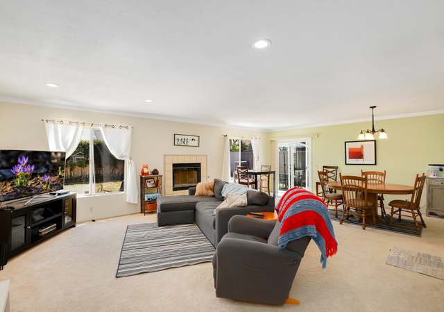 Photo of 616 Myrtlewood Ct, Oceanside, CA 92058