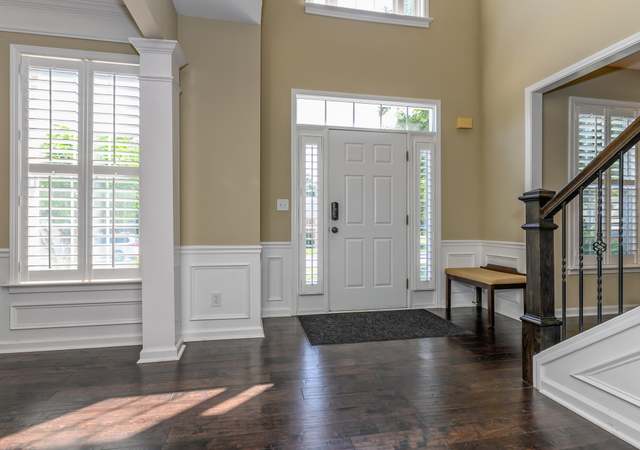 Photo of 15 Wolf Den Dr, Greer, SC 29650