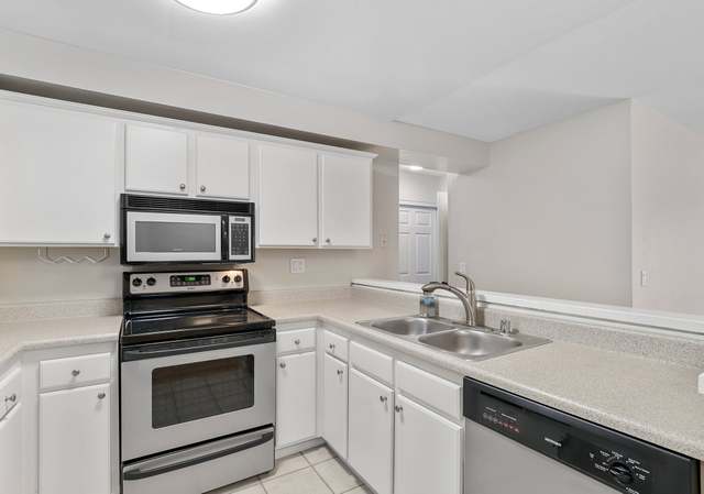Photo of 6131 Rancho Mission Rd #114, San Diego, CA 92108