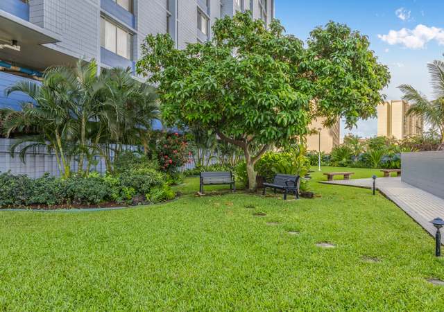 Photo of 3045 Ala Napuaa Pl #1615, Honolulu, HI 96818
