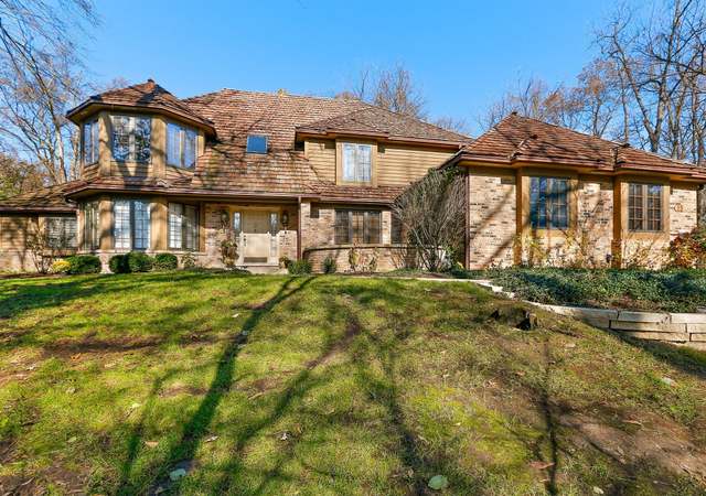 Photo of 15 Winding Creek Rd, Yorkville, IL 60560