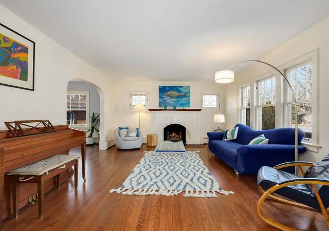 Photo of 2325 Lake Ave, Wilmette, IL 60091
