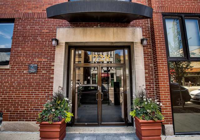 Photo of 1728 N DAMEN Ave #305, Chicago, IL 60647