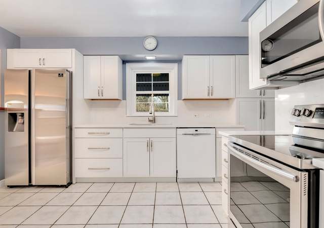 Photo of 4741 W Farwell Ave, Lincolnwood, IL 60712