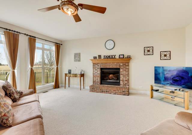 Photo of 607 Bennett Dr, North Aurora, IL 60542