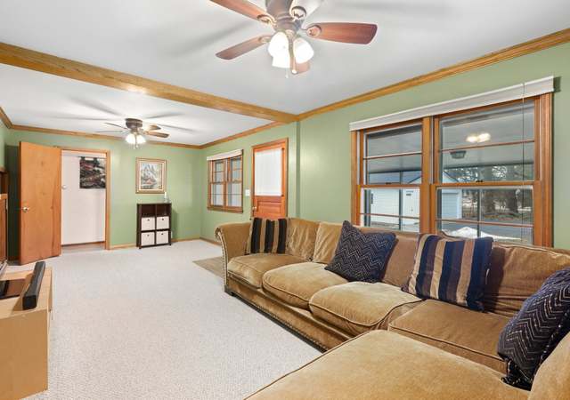 Photo of 8 Park Dr S, Yorkville, IL 60560