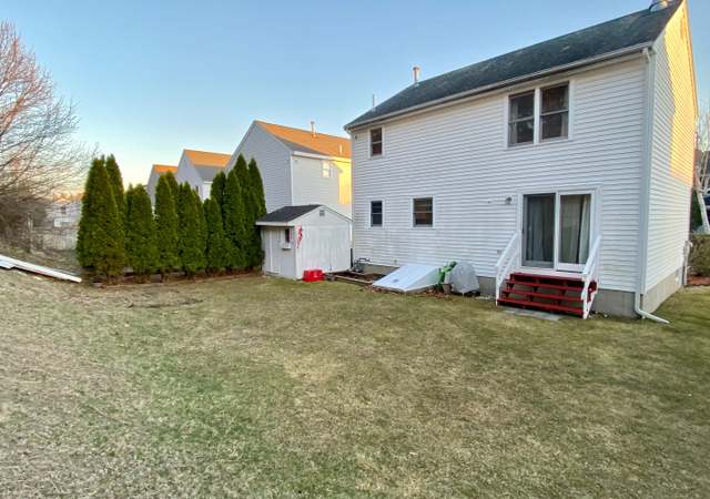 Photo of 47 Lamplighter Ln, Chelmsford, MA 01863