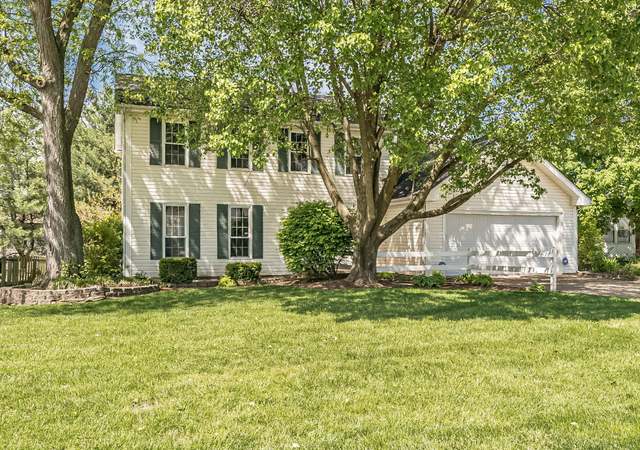 Photo of 821 Clintwoode Ct, Ballwin, MO 63021